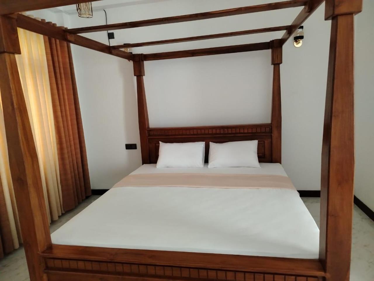 Diora Hotel Ratnapura Kültér fotó