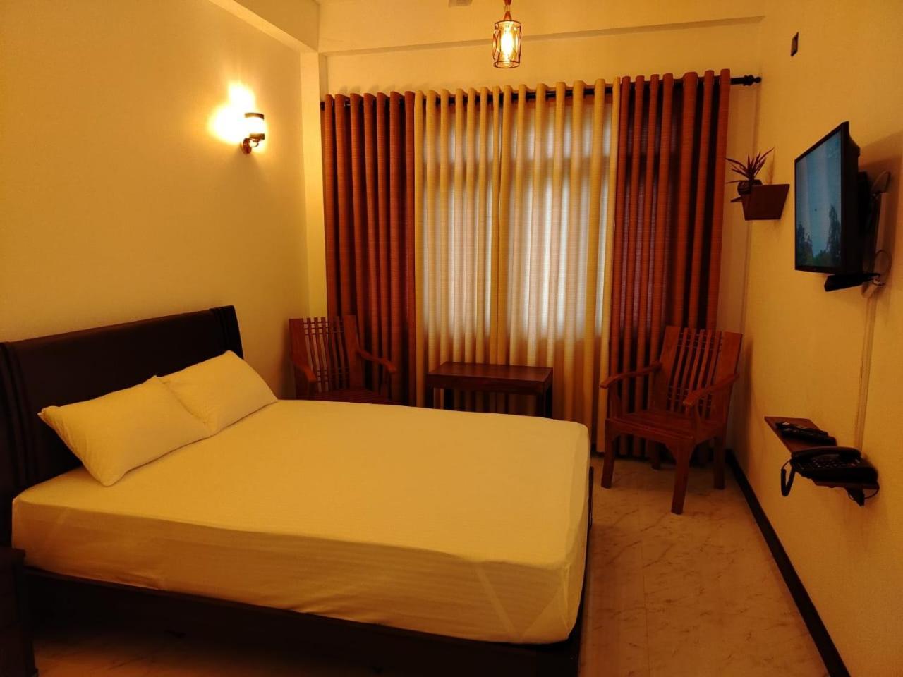 Diora Hotel Ratnapura Kültér fotó