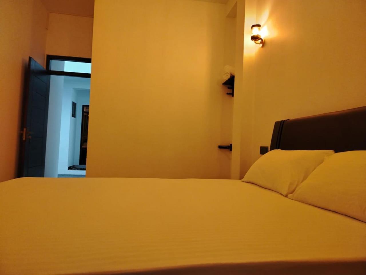 Diora Hotel Ratnapura Kültér fotó