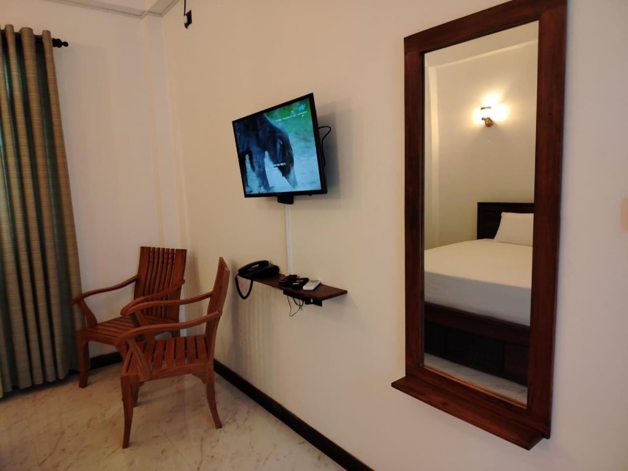 Diora Hotel Ratnapura Kültér fotó