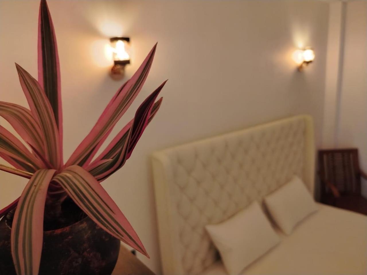 Diora Hotel Ratnapura Kültér fotó
