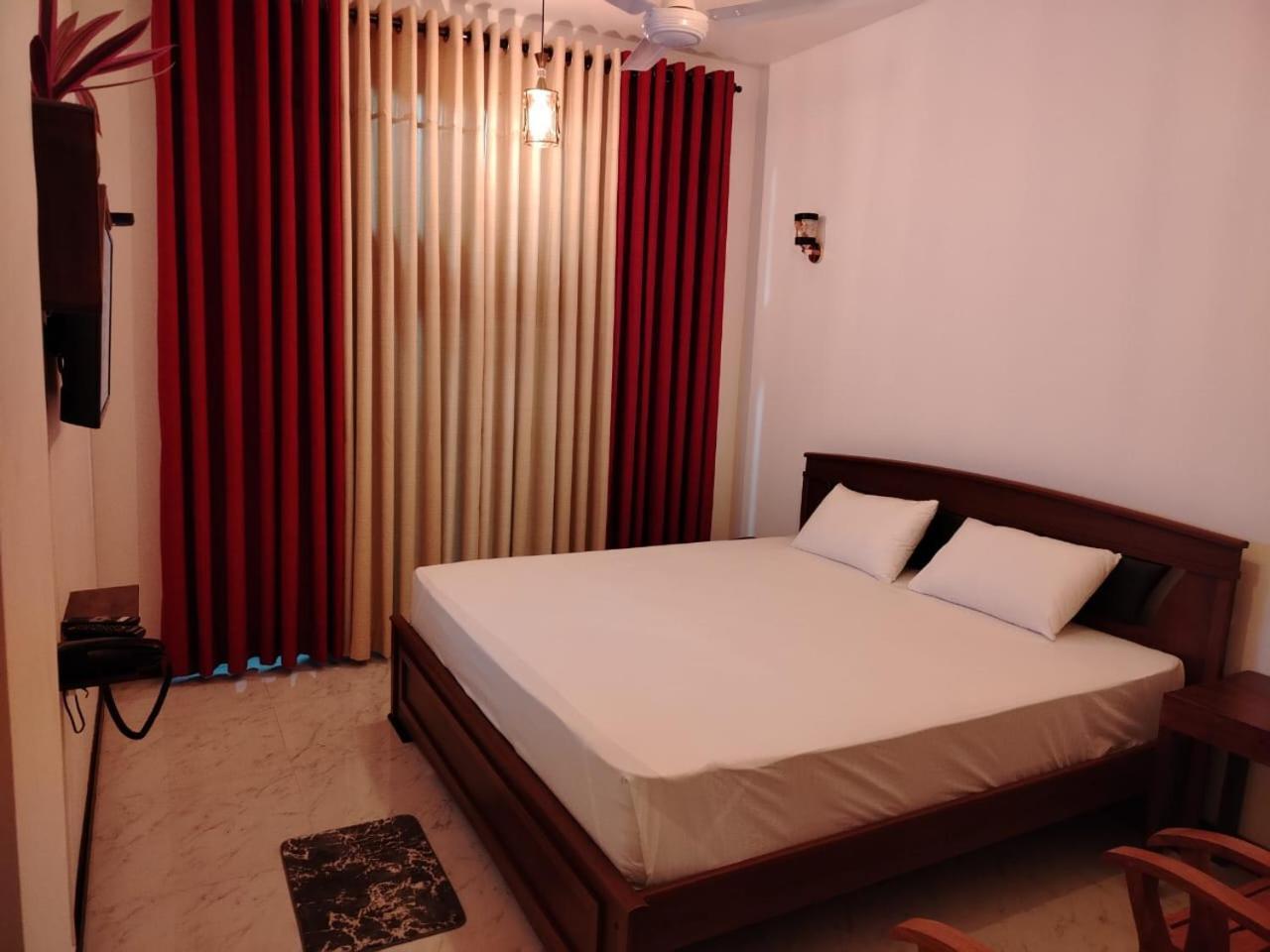 Diora Hotel Ratnapura Kültér fotó
