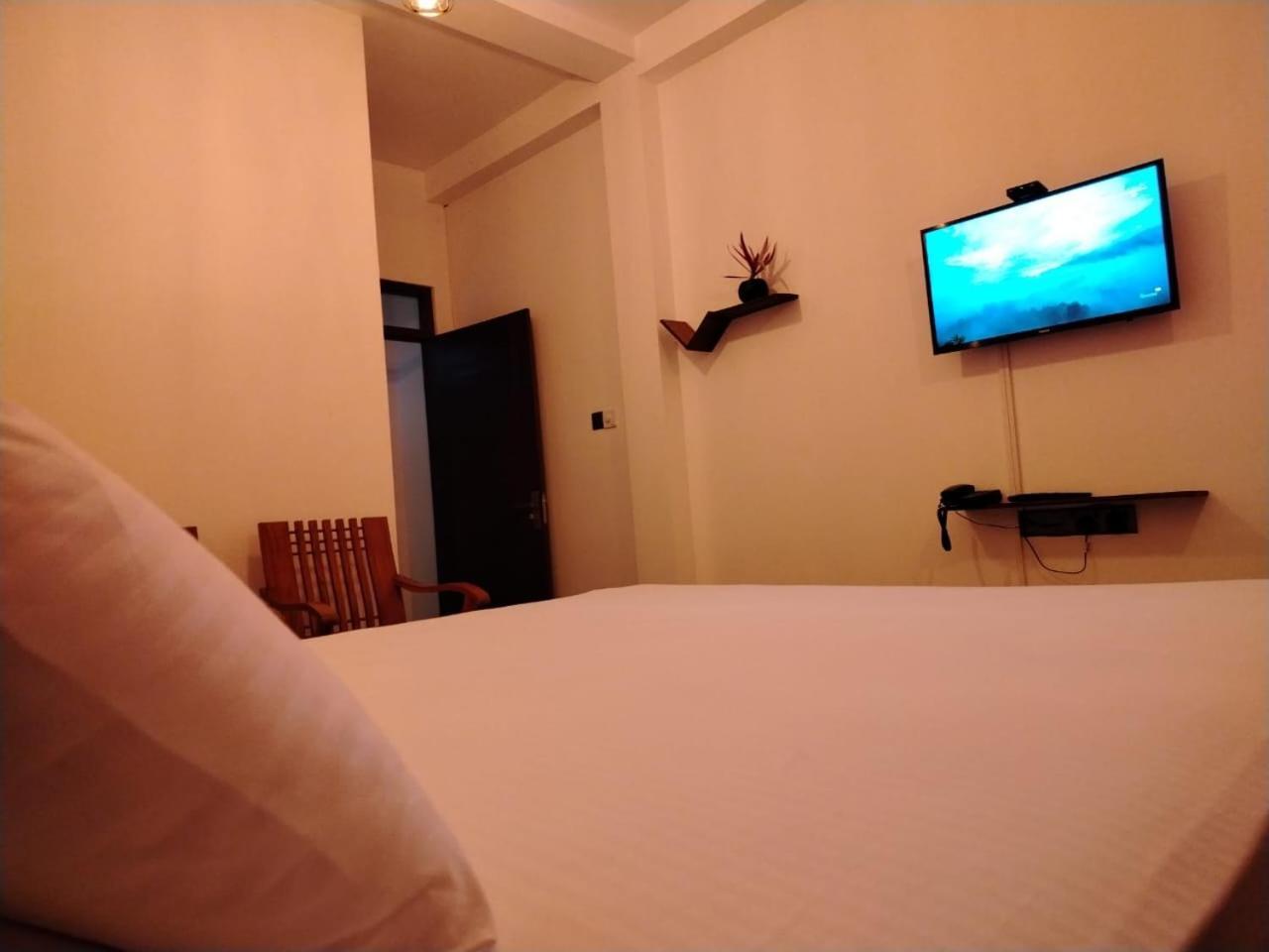 Diora Hotel Ratnapura Kültér fotó