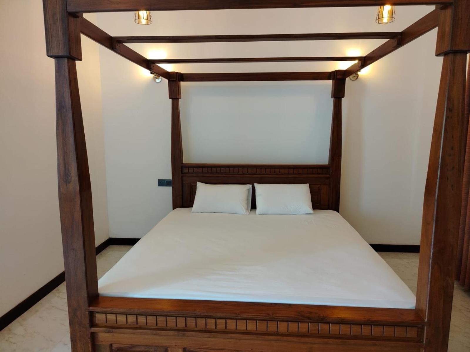 Diora Hotel Ratnapura Kültér fotó